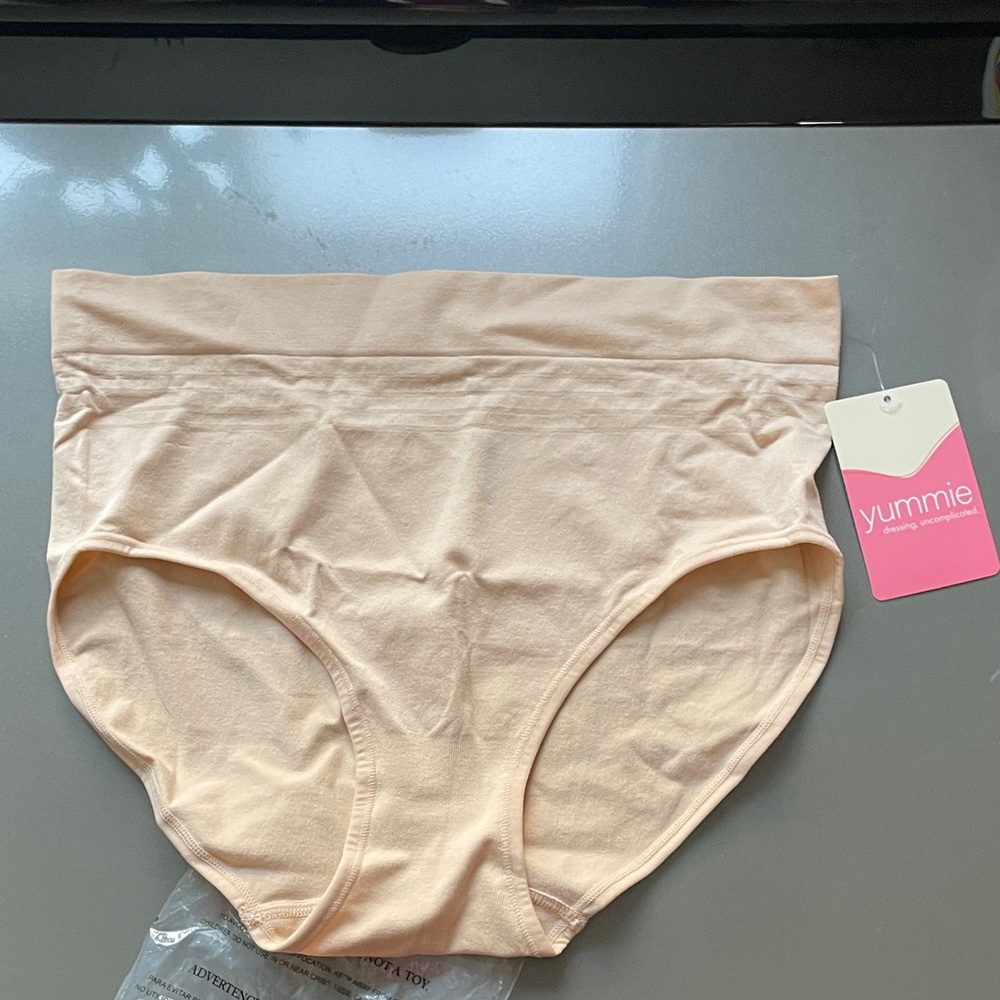 NWT Yummie underwear